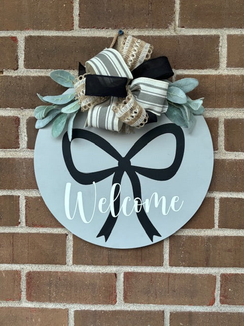 Welcome with Bow Door Hanger
